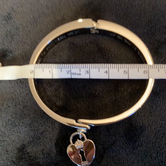 Brighton , my flat in London hinged bangle , NWOT - Picture 6 of 8